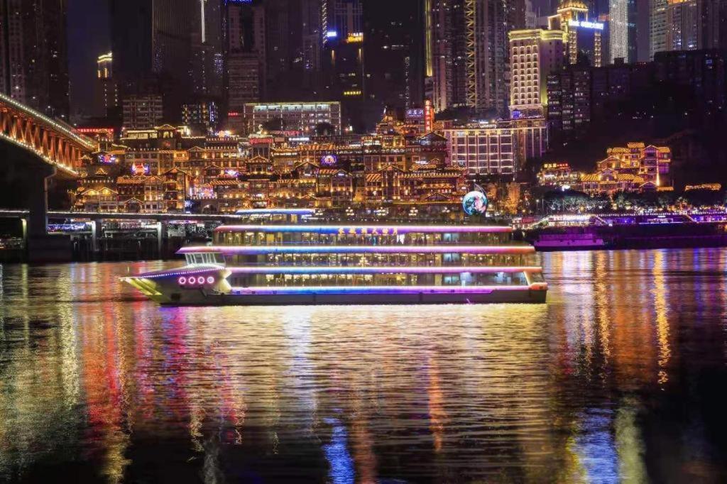 Dekin Hotel Chongqing Jiefangbei 외부 사진
