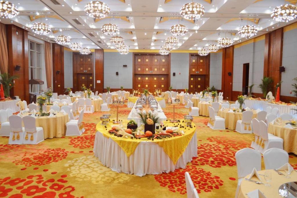 Dekin Hotel Chongqing Jiefangbei 외부 사진