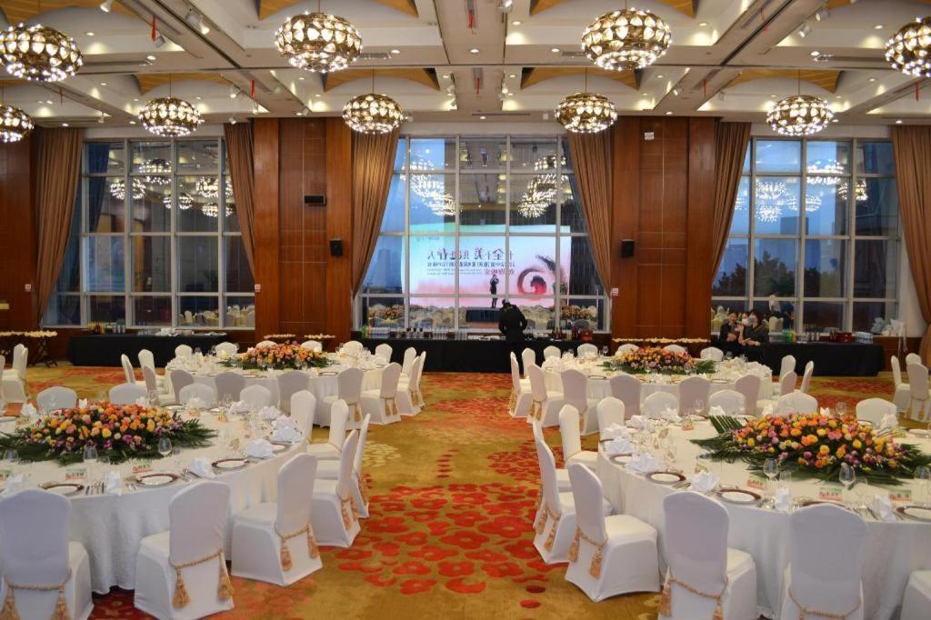 Dekin Hotel Chongqing Jiefangbei 외부 사진