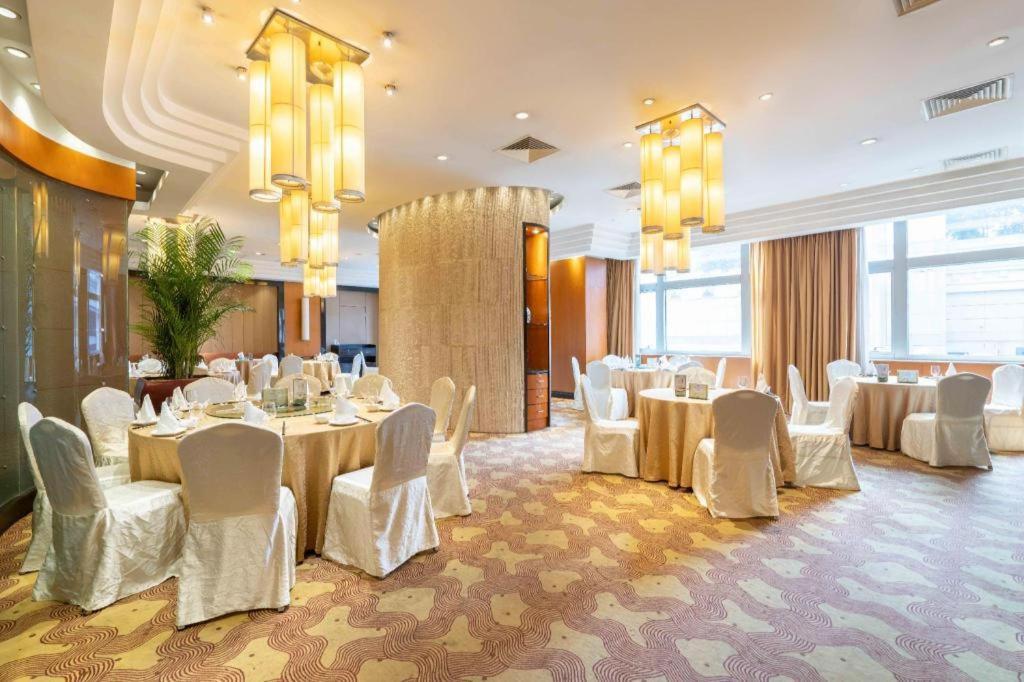 Dekin Hotel Chongqing Jiefangbei 외부 사진